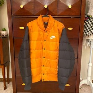 NIKE SPORTSWEAR DOWN-FILL BOMBER PUFFER